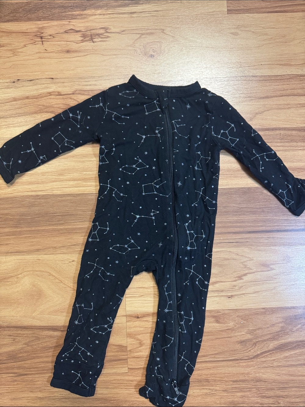 Kyte 6-12 footless footie black Constellation zodiac